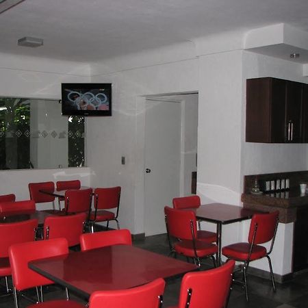 Hotel Y Suites Plaza Мансанильо Экстерьер фото