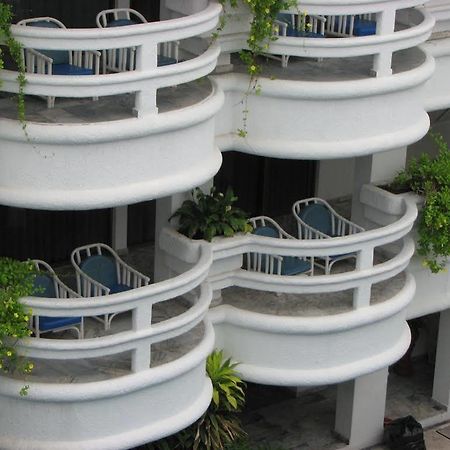 Hotel Y Suites Plaza Мансанильо Экстерьер фото